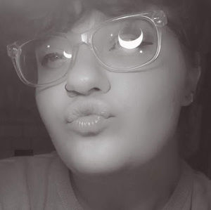 Meet your Posher, Kaya